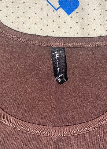 Kahverengi Kısa Kollu - Görsel 3