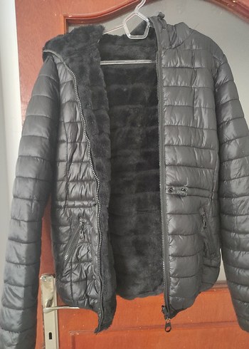 Aker Siyah Kürklü Kadın Kışlık Mont