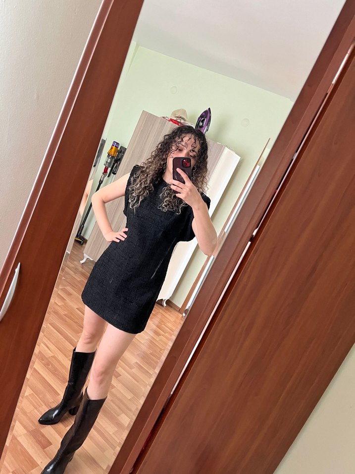 vatkalı Siyah Mini  Elbise - Görsel 2