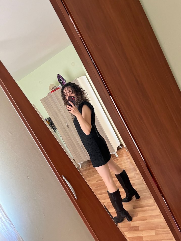 vatkalı Siyah Mini  Elbise - Görsel 4