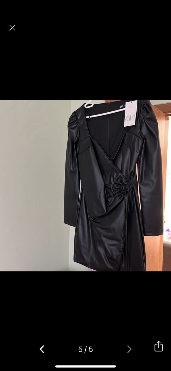 Siyah Deri V Yakalı Kısa Elbise - Görsel 3