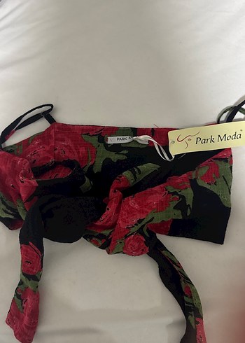Park Moda Baskılı Kısa Kırmızı Büstiyer
