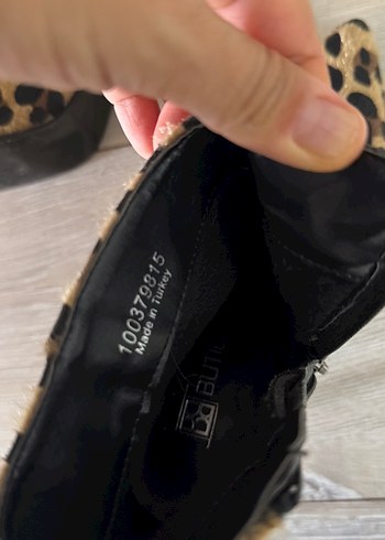 Kürklü Leopar Desenli Süet Topuklu Bot - Görsel 3