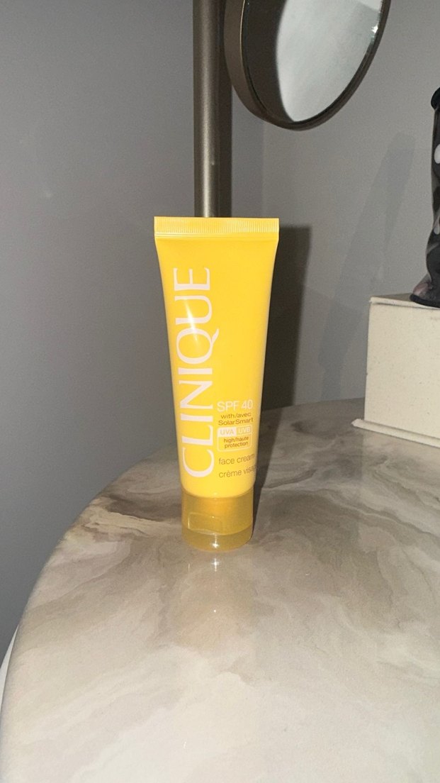 Clinique SPF40 Yüz Kremi - Görsel 2