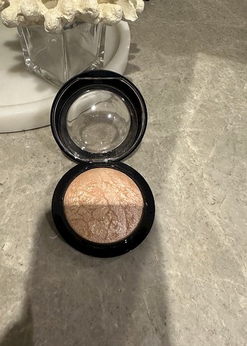 MAC MAC Mineralize Skinfinish Aydınlatıcı