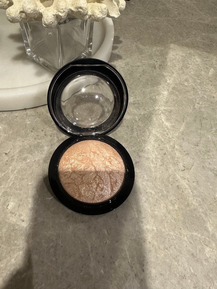 MAC Mineralize Skinfinish Aydınlatıcı - Görsel 4