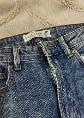 Stradivarius Kadın Mavi Yırtık Mom jeans