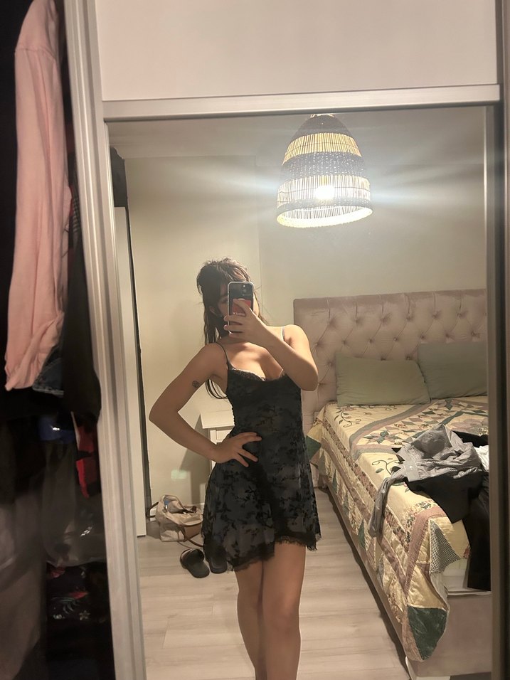 Bershka Dantel Detaylı Siyah Gotik Mini Elbise - Görsel 3