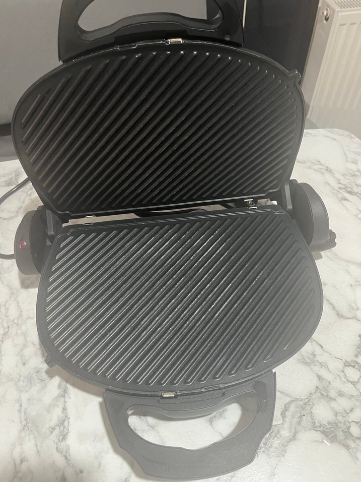 Kırmızı Sal Signa Tost Makinesi - Görsel 2