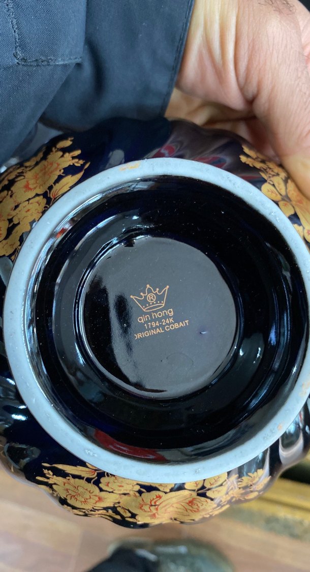 Altın işlemeli koyu renk dekoratif tabaklar - Görsel 4