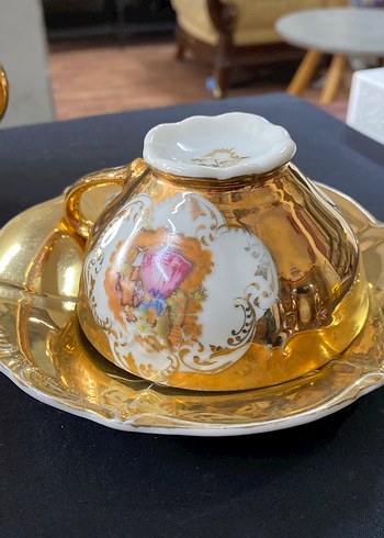 Klasik Altın Renkli Porselen Fincan ve Şekerlik Seti - Görsel 2