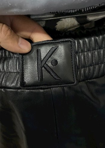 Kapüşonlu, düğmeli, uzun kollu kız bluzu - Görsel 2