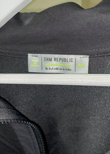 Siyah Fermuarlı Erkek Rüzgarlık - Görsel 3