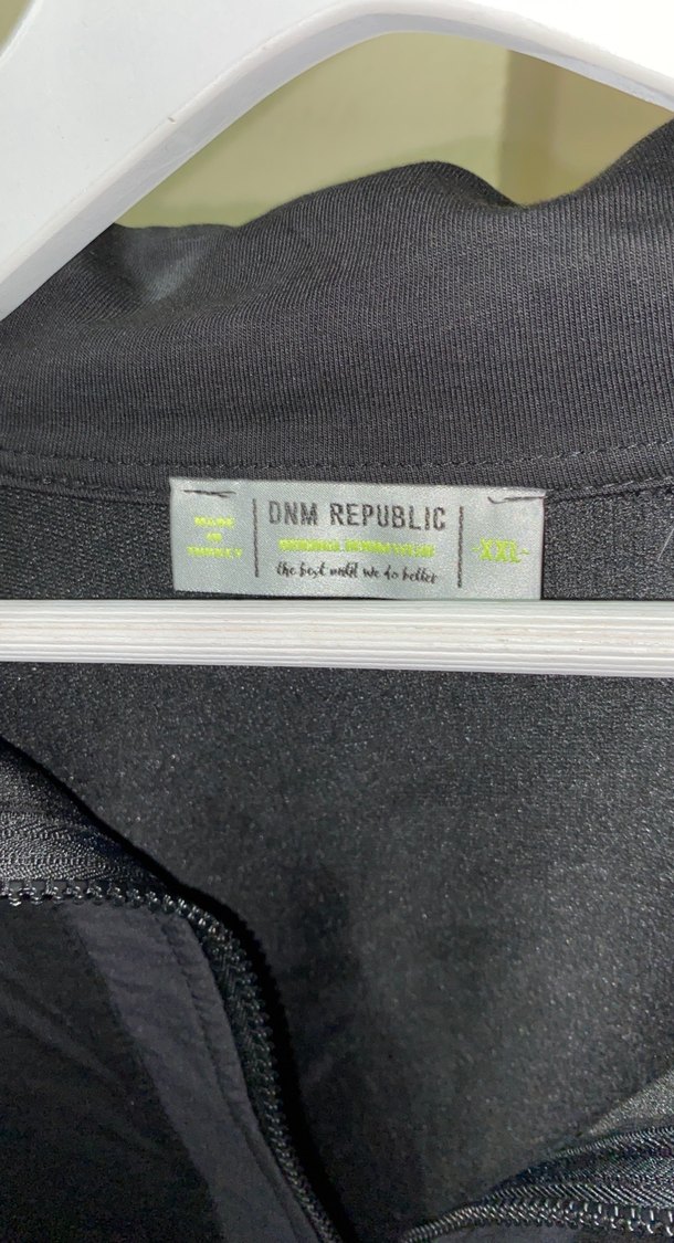 Siyah Fermuarlı Erkek Rüzgarlık - Görsel 3