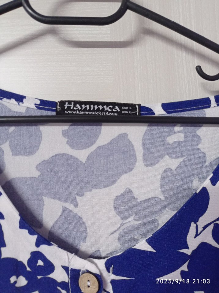 Önden Düğmeli Mavi Desenli Uzun Elbise - Görsel 2