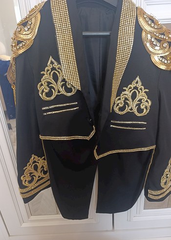 Altın İşlemeli Uzun Kollu Siyah Tuxedo Ceket - Görsel 2
