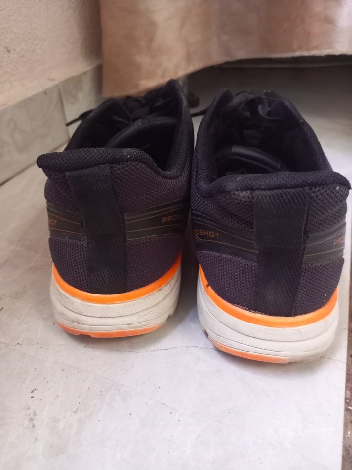 Turuncu Detaylı Siyah Erkek Koşu Ayakkabısı - Görsel 2