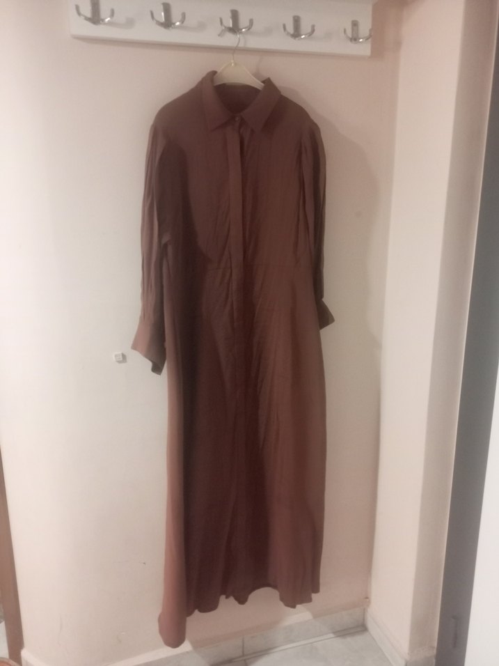 Bej Uzun Keten Elbise, Geniş Kesim, Yaka Detaylı - Görsel 2