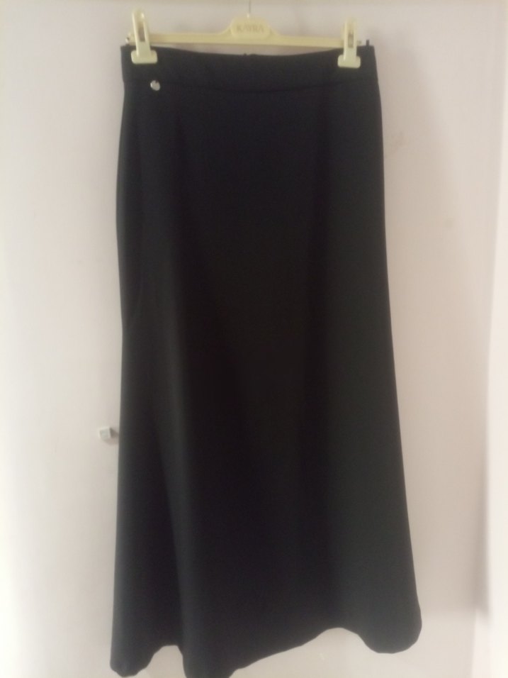 Siyah Drapeli Uzun  balik model Kadın Etek - Görsel 4