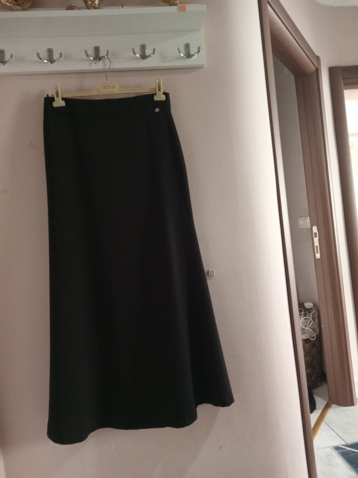 Siyah Drapeli Uzun  balik model Kadın Etek - Görsel 3