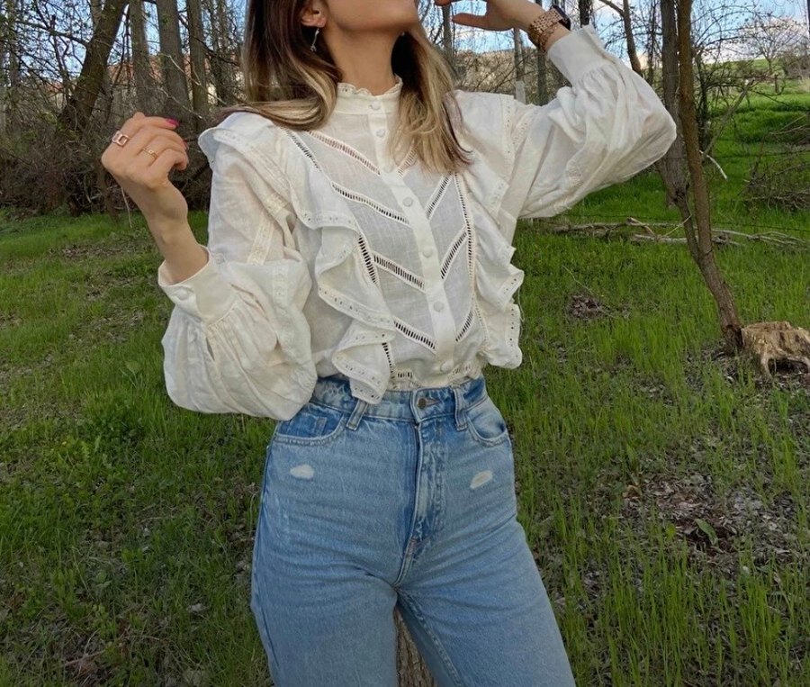 Ekru aksesuarlı gömlek - Görsel 2