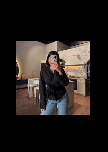 yandan bağlamalı siyah gömlek - Görsel 3