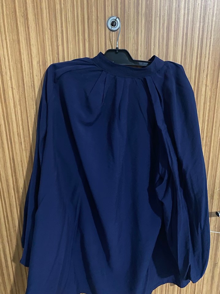 Gold düğmeli Lacivert Keten Uzun Kollu Kadın Gömlek - Görsel 2