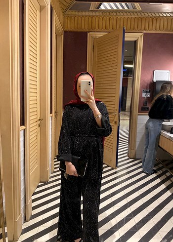 s Beden Uzun Kollu Siyah taşlı takım