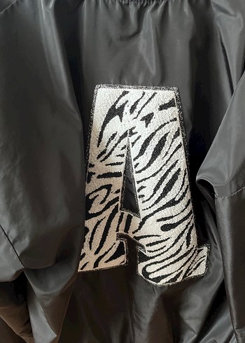 Saten Siyah Kadın Fermuarlı Yagmurluk - Görsel 3