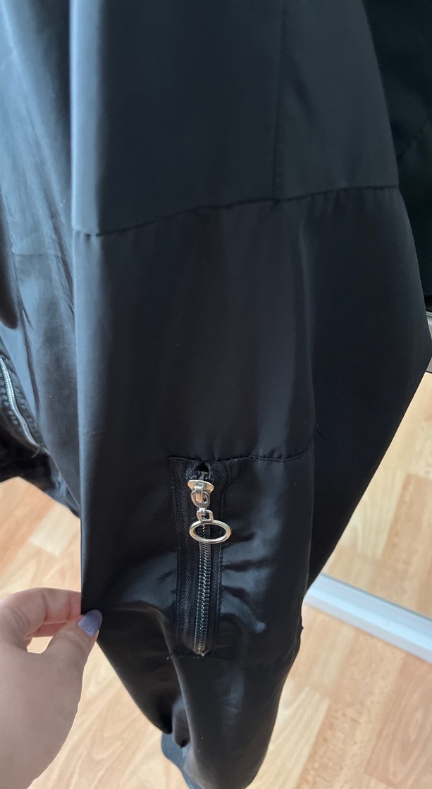 Saten Siyah Kadın Fermuarlı Yagmurluk - Görsel 2