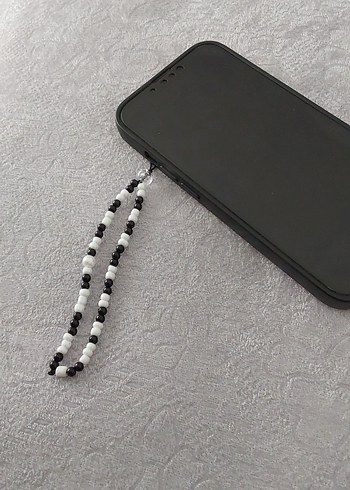 Siyah Beyaz Boncuklu Gotik Telefon Askısı