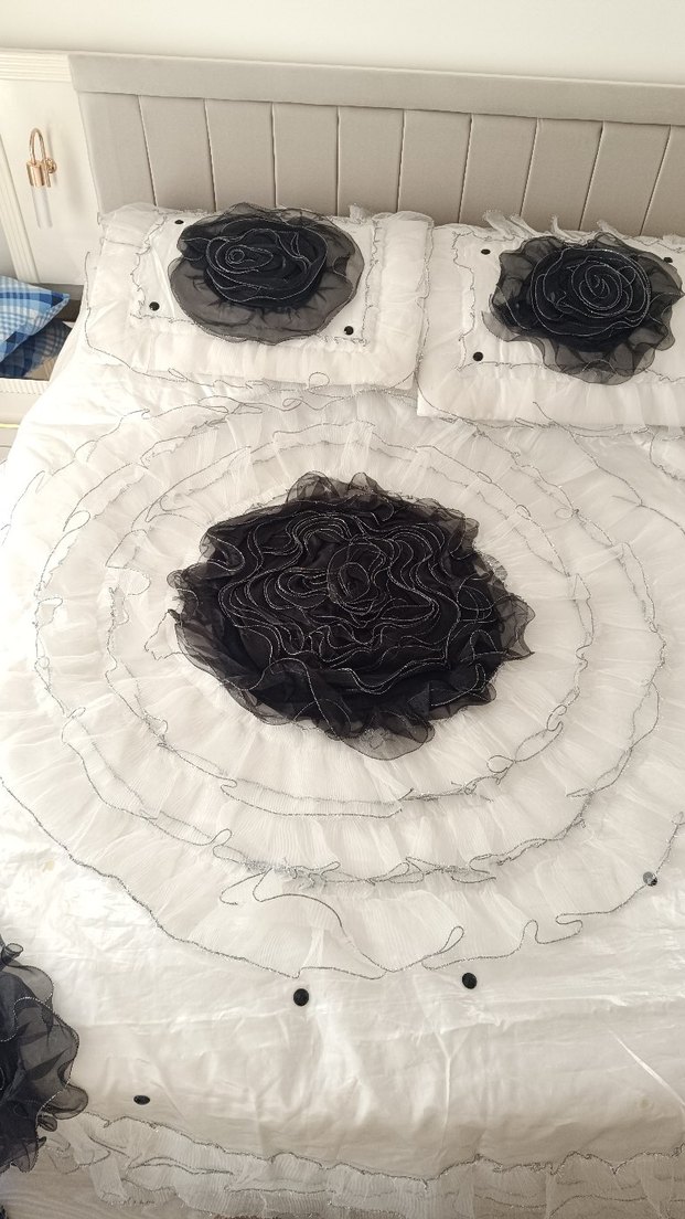 İşlemeli Beyaz Yatak Örtüsü - Görsel 3