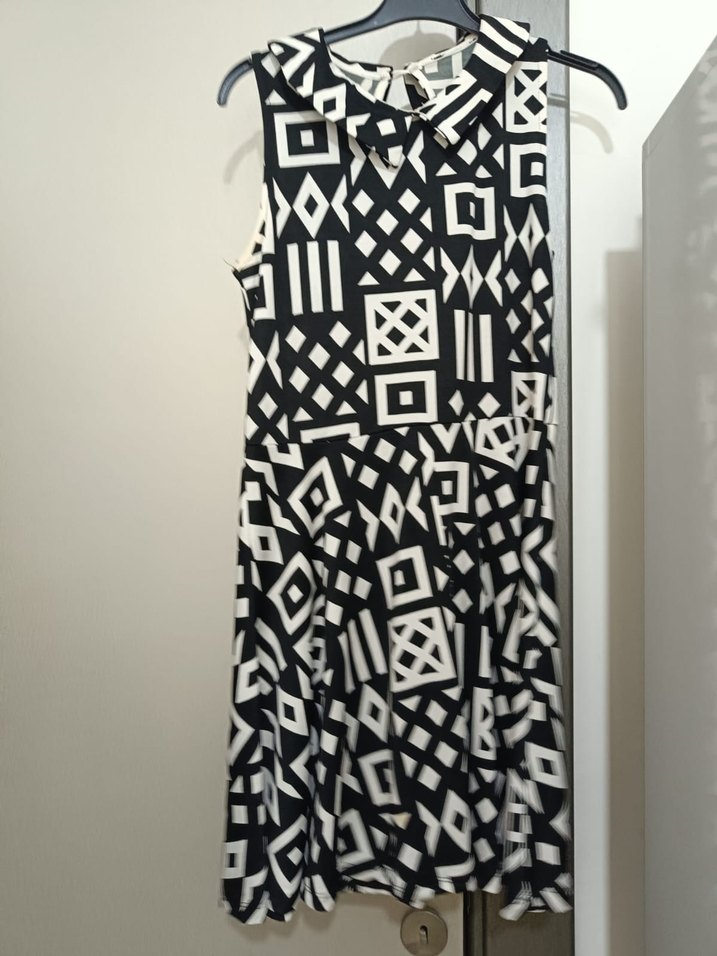 Siyah-Beyaz Desenli Midi Elbise - Görsel 3