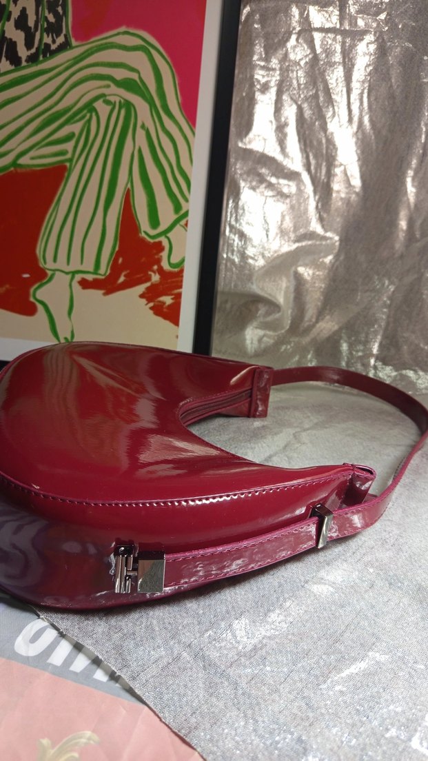 Kırmızı Parlak Deri Kadın Omuz Çantası - Görsel 3