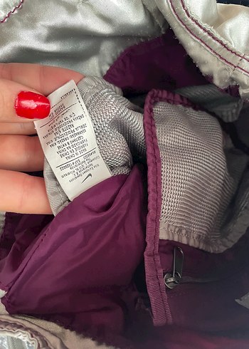 Gri Metalik Nike Kadın Spor Çantası ORİJİNAL - Görsel 4