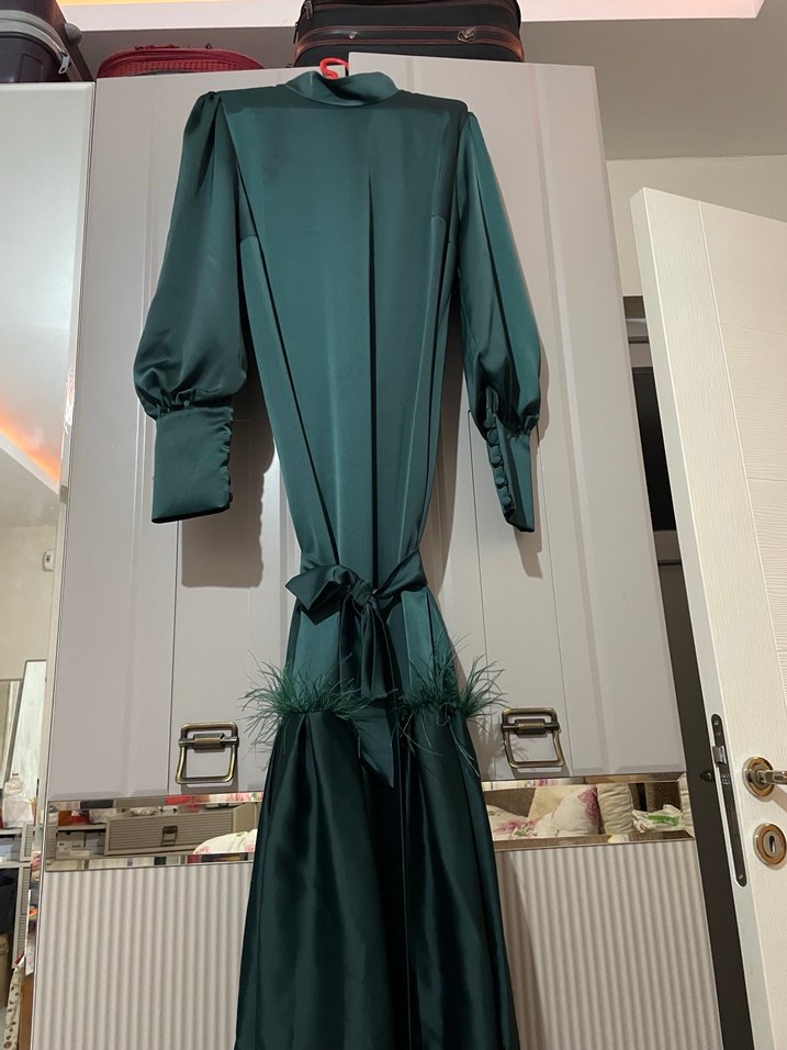 Uzun Kollu Koyu Yeşil Drapeli Kadın Elbise - Görsel 2
