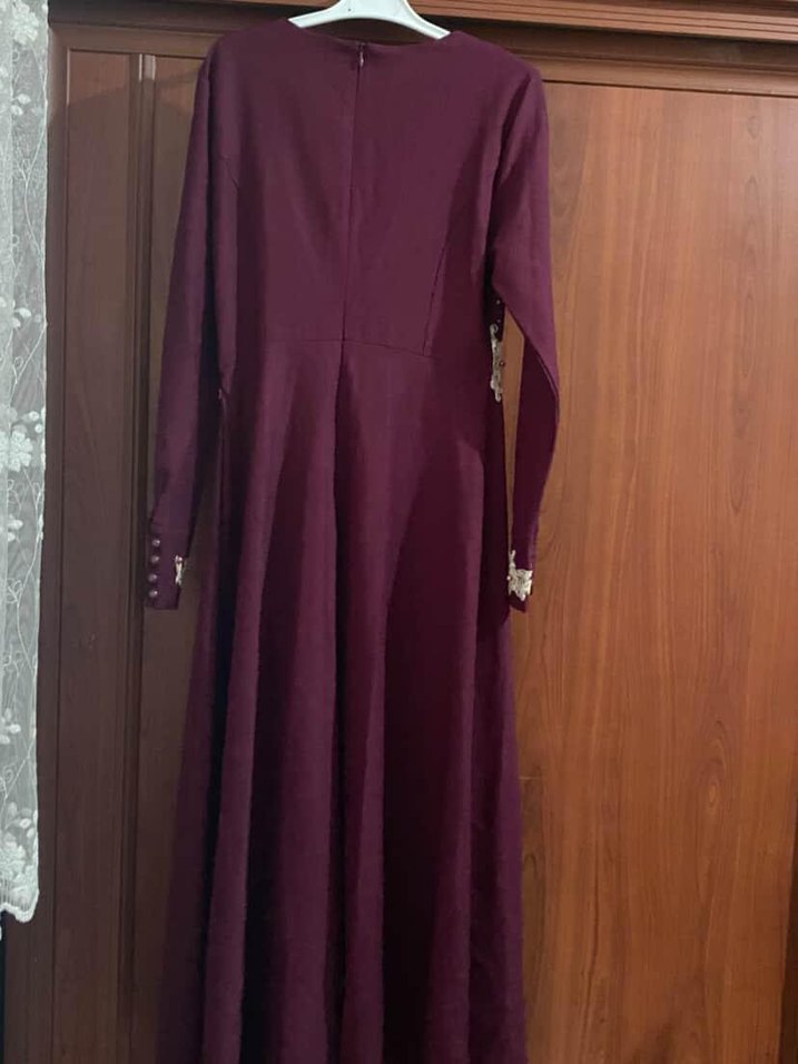 Bordo Uzun Kollu Nakışlı Abiye Tesettür Elbise - Görsel 2