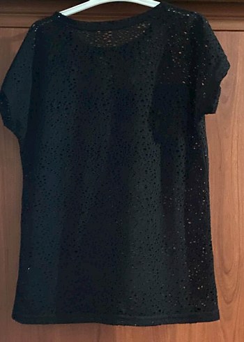 Kırmızı Baskılı Siyah Tişört - Görsel 2