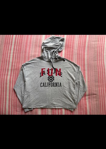 Gri Kapüşonlu Baskılı Kadın Sweatshirt