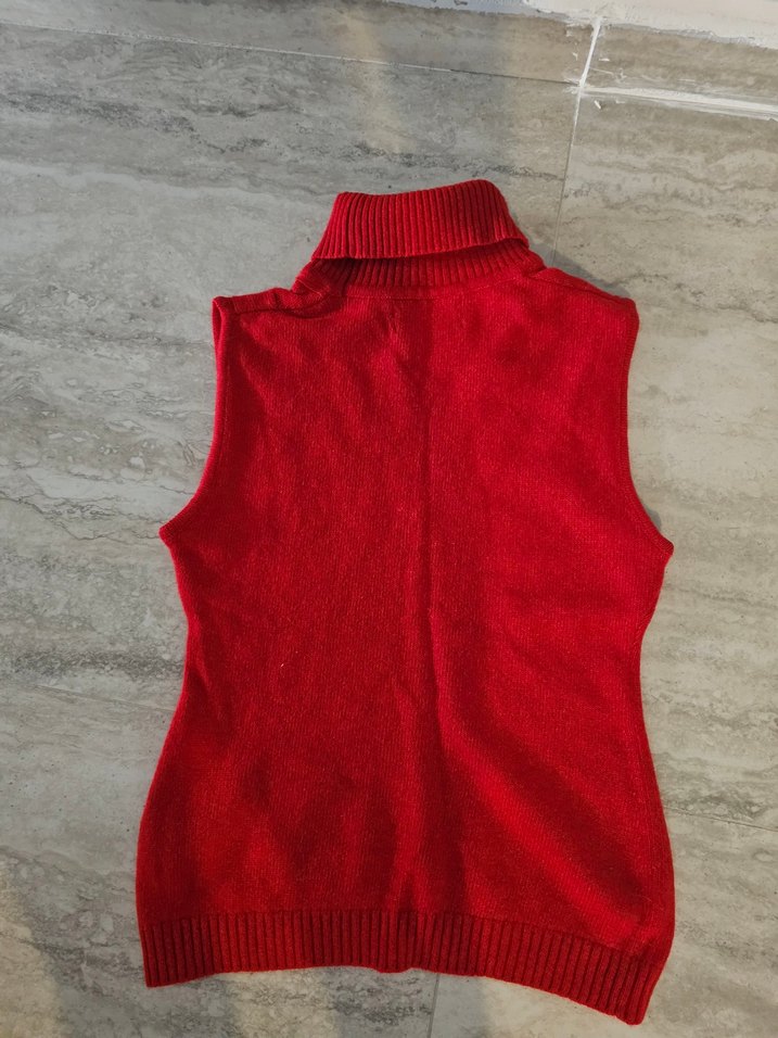 Sabri Özel Marka Kırmızı Boğazlı Kolsuz Triko Süveter - Görsel 2