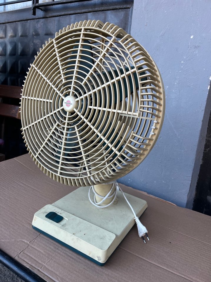 Beyaz Gri Masaüstü Vantilatör - Görsel 2