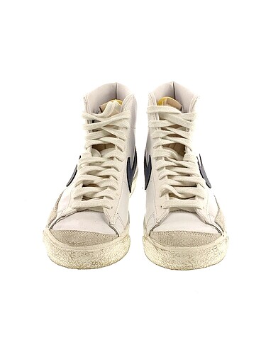 36,5 Beden Nike Spor Ayakkabı %70 İndirimli.