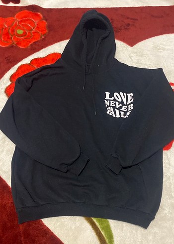 Trendyol & Milla Kadın Siyah Kapüşonlu Baskılı Sweatshirt