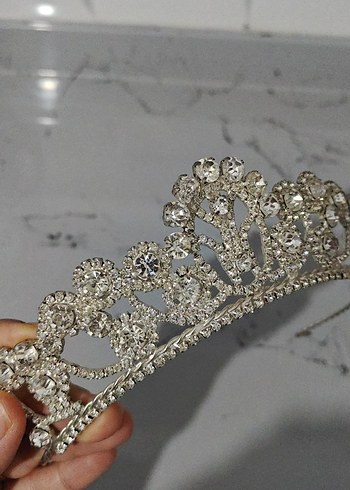Henna Gelinlik Parlak Beyaz Taşlı Gelin Tacı