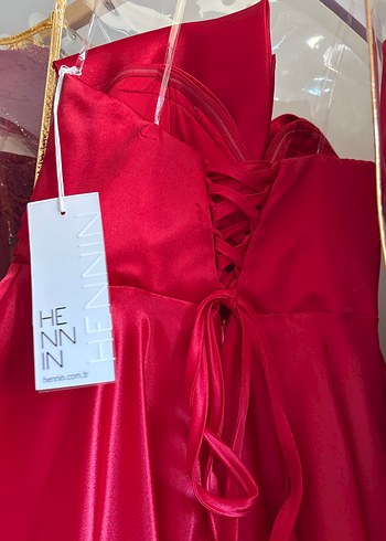 Hennin kırmızı abiye etiketli - Görsel 4