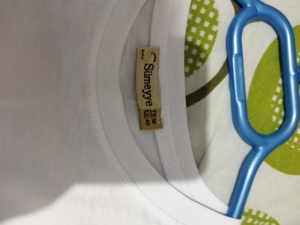 yanları yırtmaçlı Beyaz Los Angeles Baskılı kadın Tişört - Görsel 3