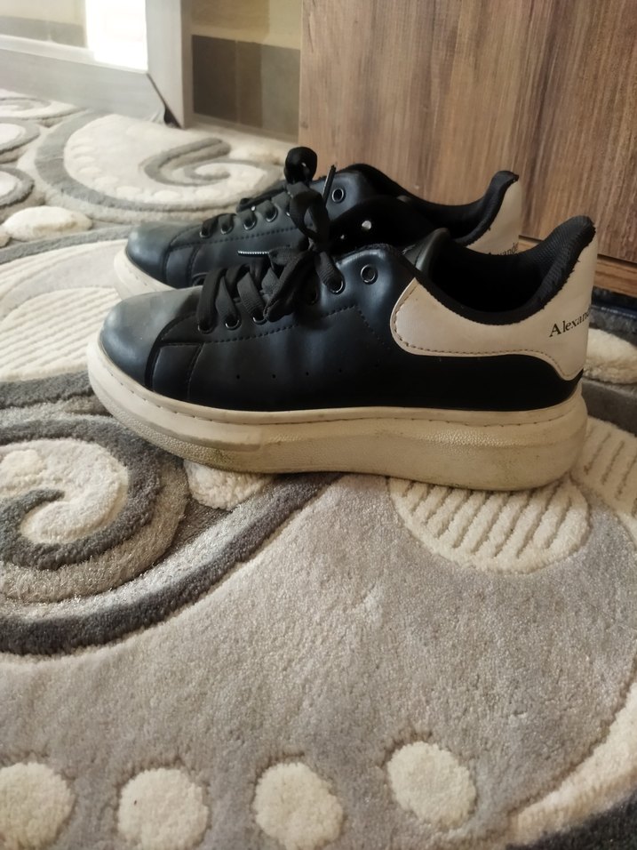 Siyah Beyaz Kadın Spor Ayakkabı - Görsel 4