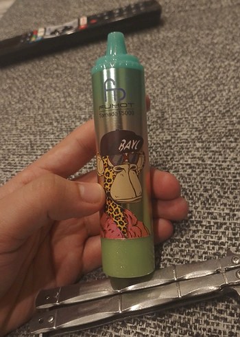 Çok Renkli Katlanabilir Mutfak Bıçağı - Görsel 3