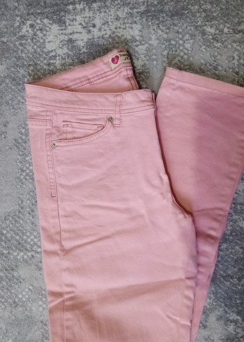Pembe Düğmeli Kadın Kumaş Pantolon