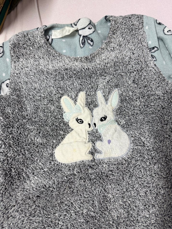 Gri Tavşan Desenli Pijama Takımı - Görsel 2